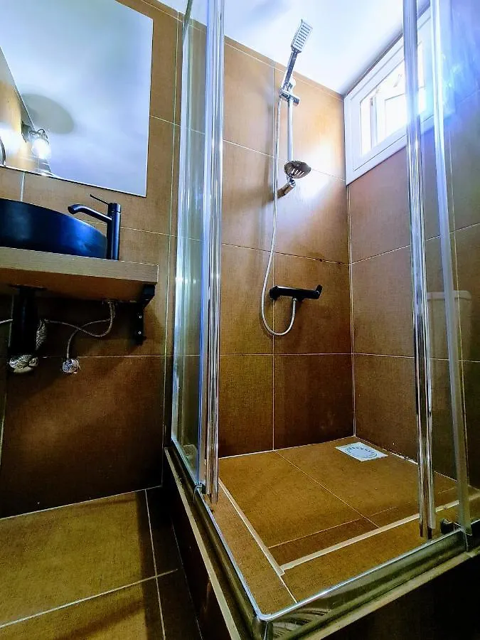 איה נאפה Ayia Anna Apartment 0*, איה נאפה